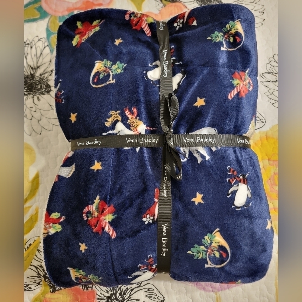 NWT Vera Bradley Holiday Cozy Blanket